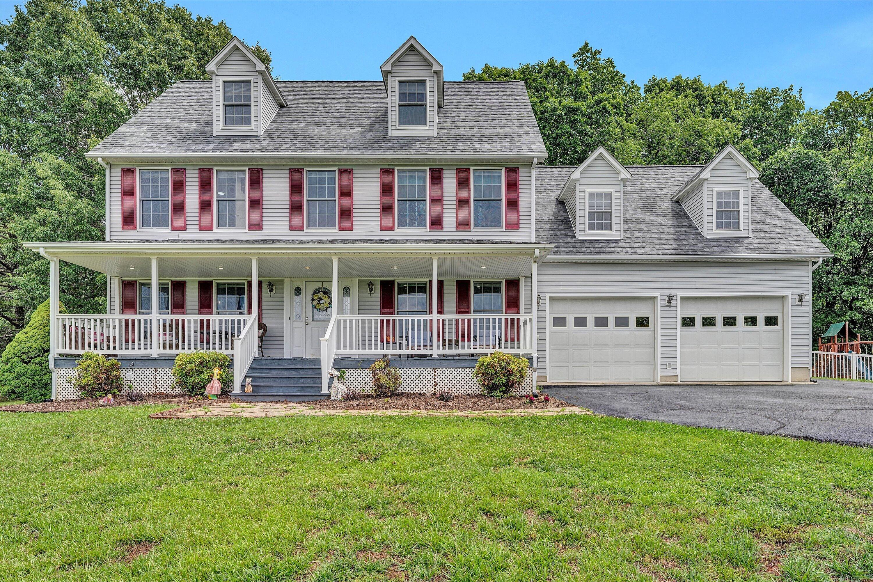Image 4: Front of Home
