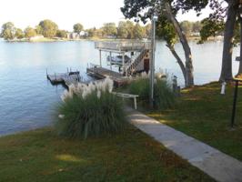348 Emerald Pointe