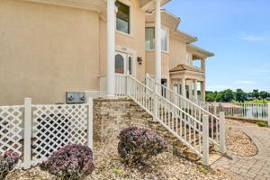1102 La Casa CT