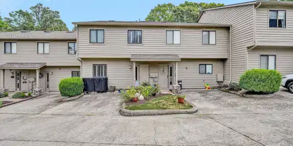 219 Shoreline Marina CIR