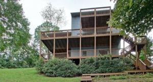 1665 Walnut Run DR