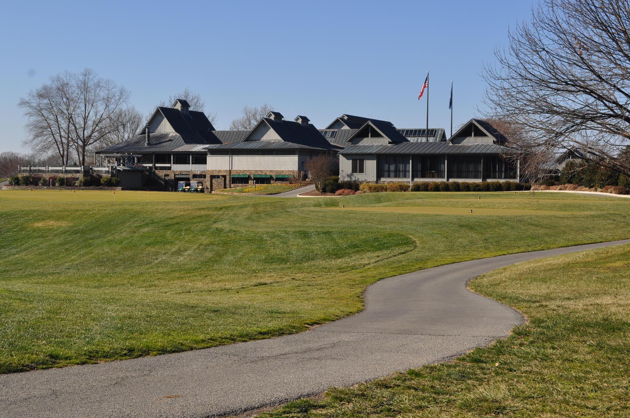 Image 4: Club House