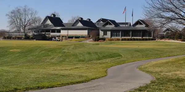 Image 4: Club House
