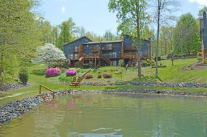 213 Saunders Point RD Unit #4