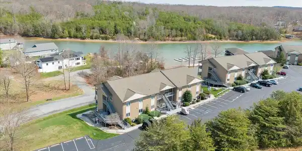 1209 Mariners WAY