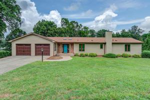 722 Lake Park DR