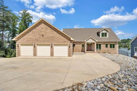 1031 Water Edge Point