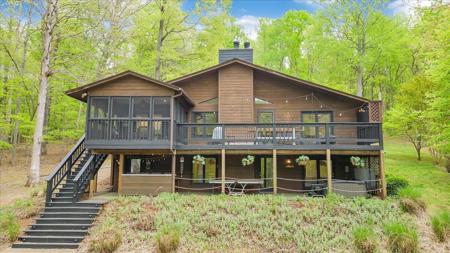 127 Charmwood CIR