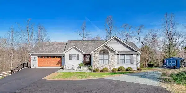 2085 Lakewood Forest RD