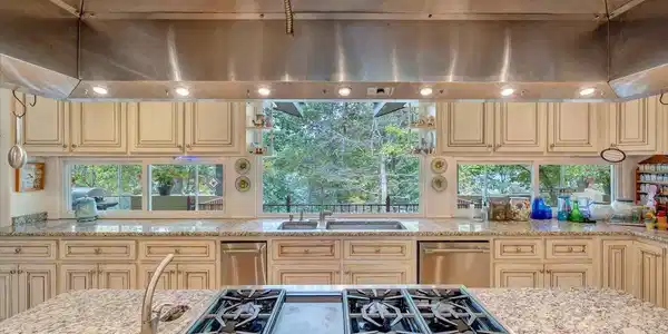 143 Charlotte LN
