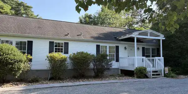 100 River Creek RD