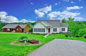 114 Pebble Brook LN