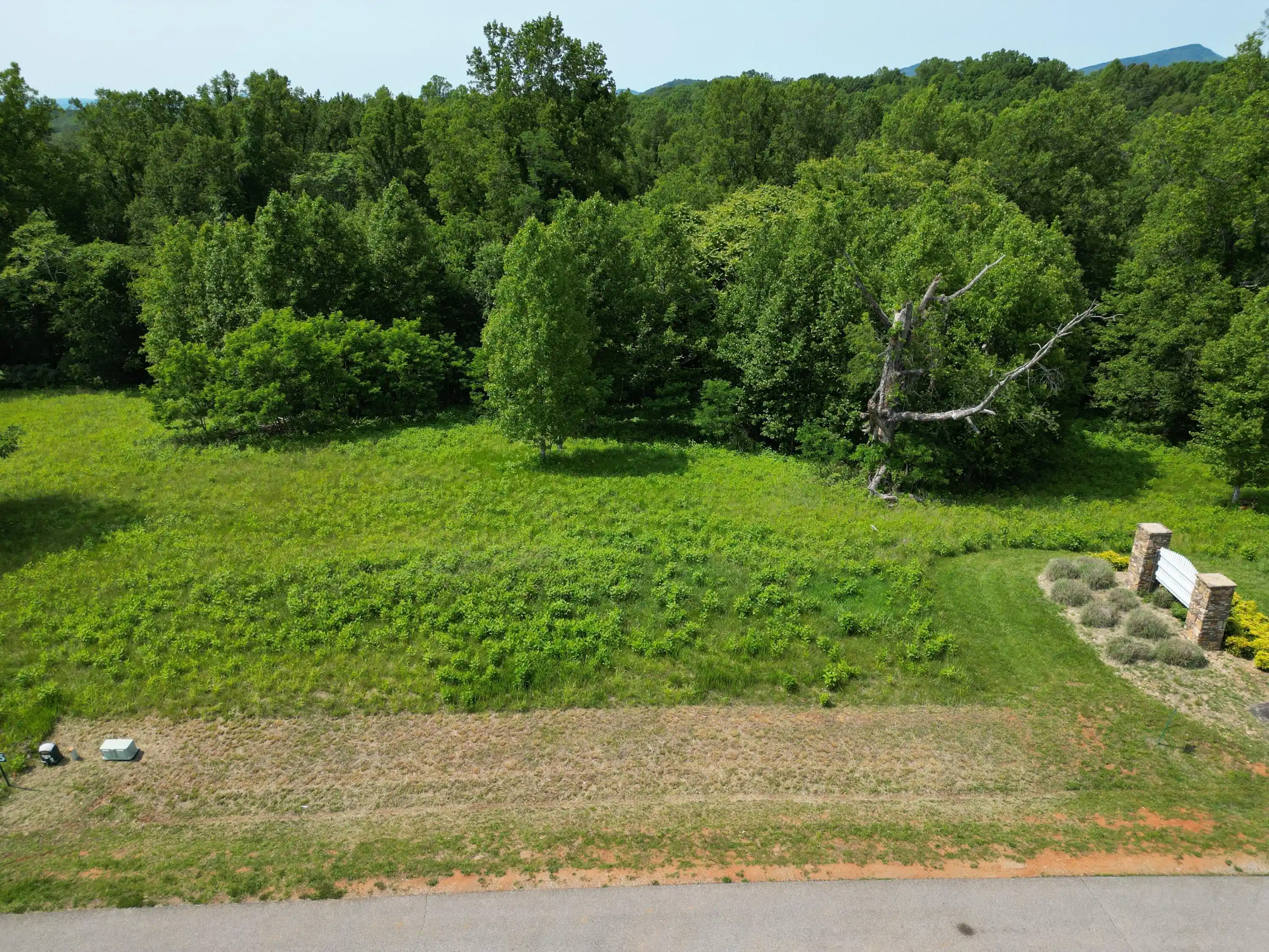Image 1: Lot 5 River Rock
