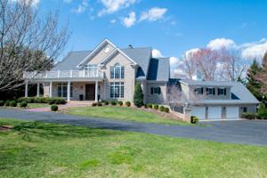305 Island View DR