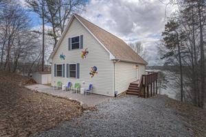 6136 Horseshoe Bend RD