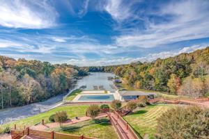 1089 Bluewater DR