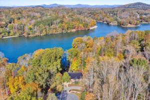 146 Hawthorn TRL