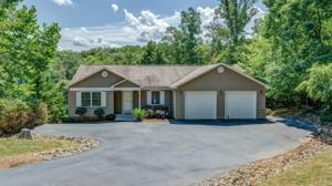96 LEE DR