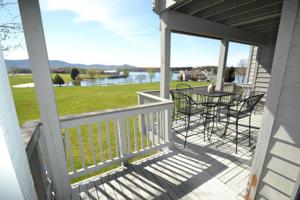 130 Sailors Cove DR