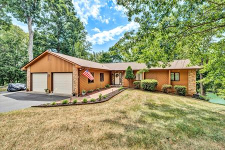 386 WINDING WATERS DR