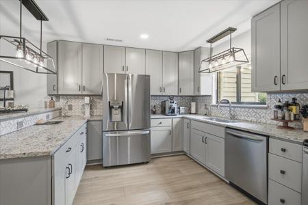 219 Shoreline Marina CIR