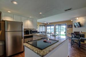 160 Sailors Cove DR Unit #1207