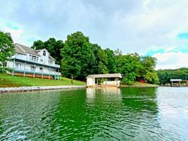 306 Lakewood DR