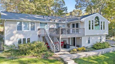 121 Sunset Point DR