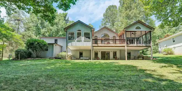 274 Woodbrook RD