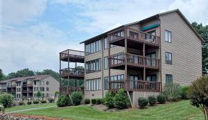 650 Montevista RD Unit #403