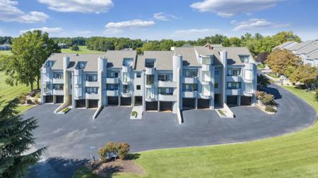 25 Clubhouse Tower CIR