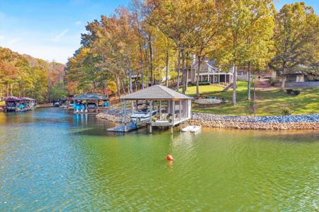 101 Elm CT