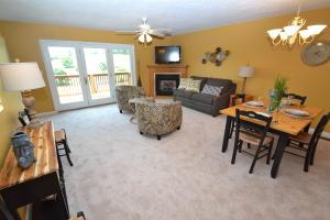 345 CAMBRIDGE CT Unit #A 4