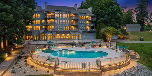 75 Dockside CIR