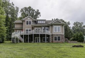 325 Mariners Cove DR