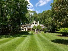 101 Hillview DR