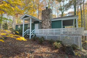 1258 Rosewood LN
