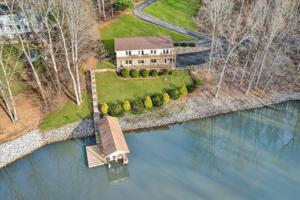 85 Maiden LN
