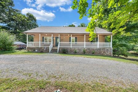 613 Forest Lawn DR