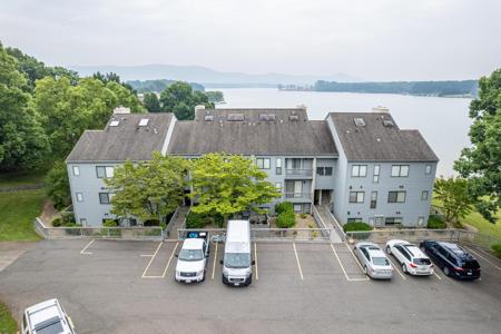 45 Sailors Cove DR