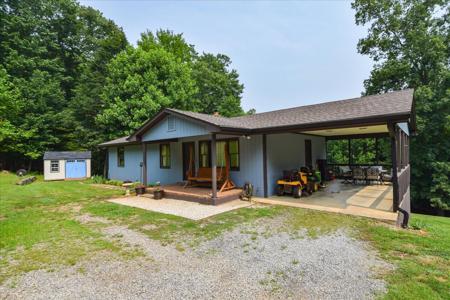 102 Hickory Lake LN