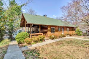 1131 Azalea DR
