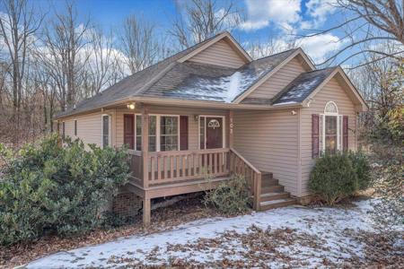 102 Woodlake DR