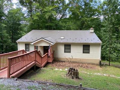 1461 Happy Acres DR
