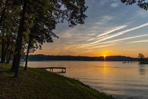 48 Oak Grove CIR