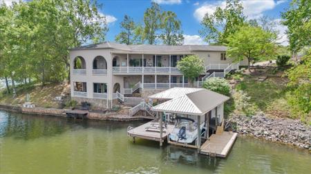 389 Blue Lake RD