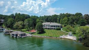 400 Oak Point DR