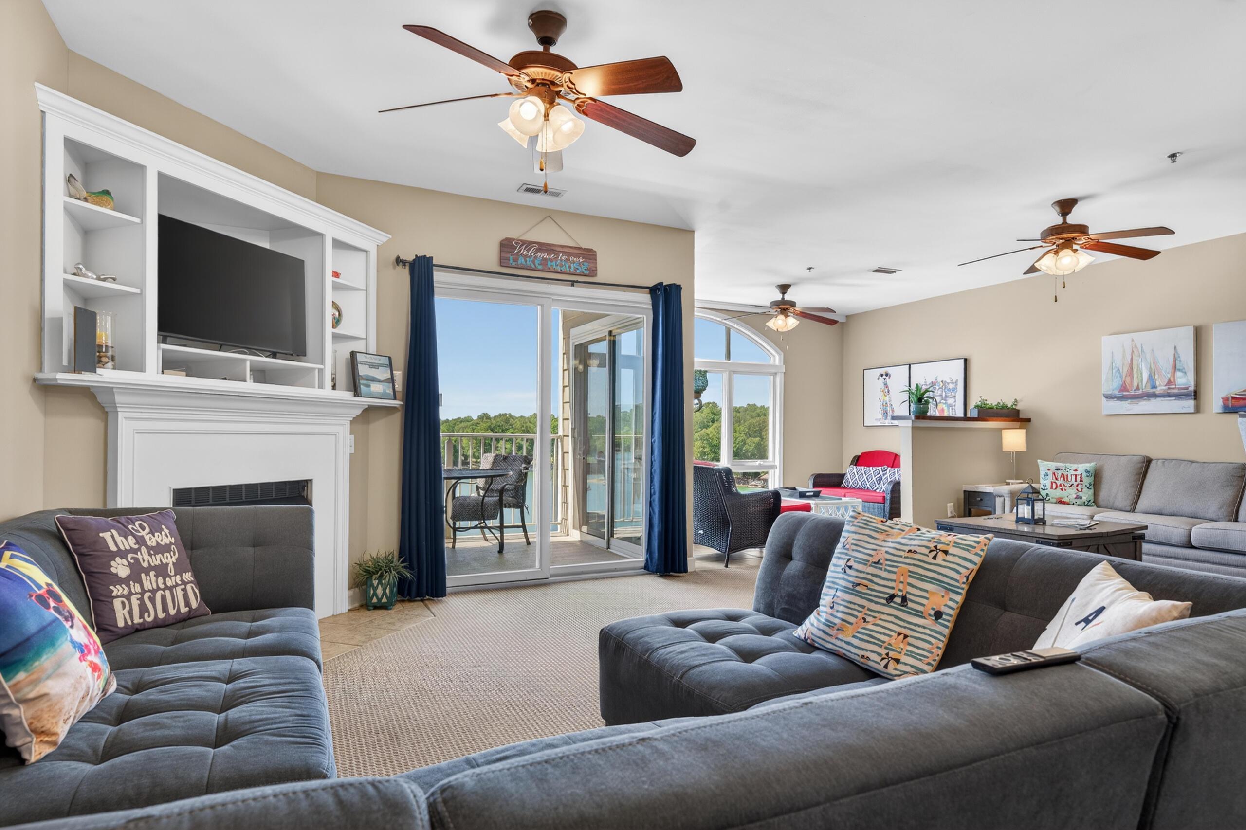 Image 3: Living Room Area