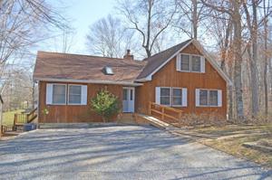 1081 Crows Nest DR