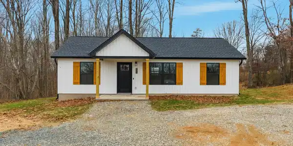 457 Lake Park DR